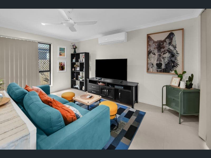 54 Rhone Drive, Holmview — photo 1 of 5