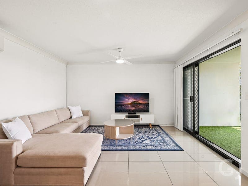 33/13 Norman Street, Wooloowin — photo 1 of 5