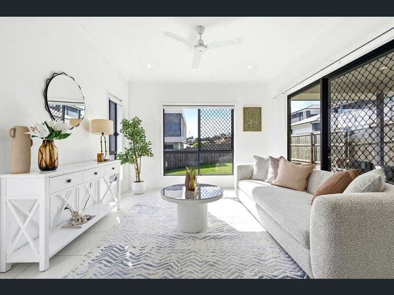 37 Benhiam Street, Calamvale — photo 1 of 5