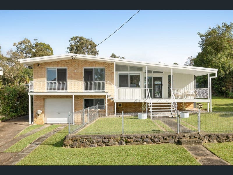 9 Conrad Court, Nambour — photo 1 of 5