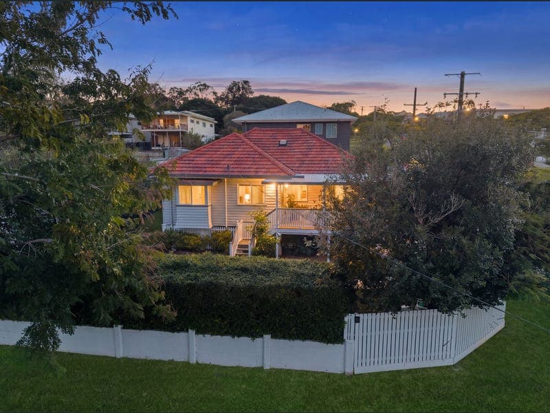 80 Nicholson Street, Mitchelton — photo 1 of 5