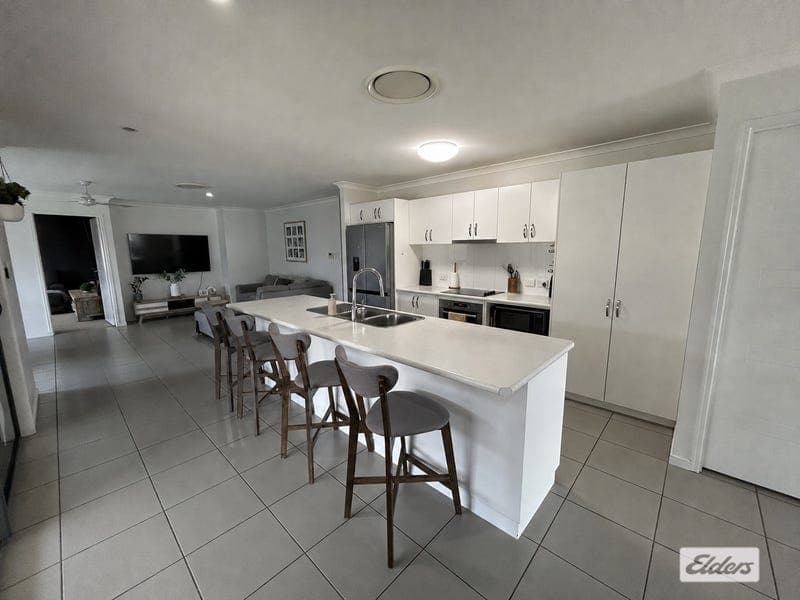 1/6 Dudley Street, Chinchilla — photo 1 of 5