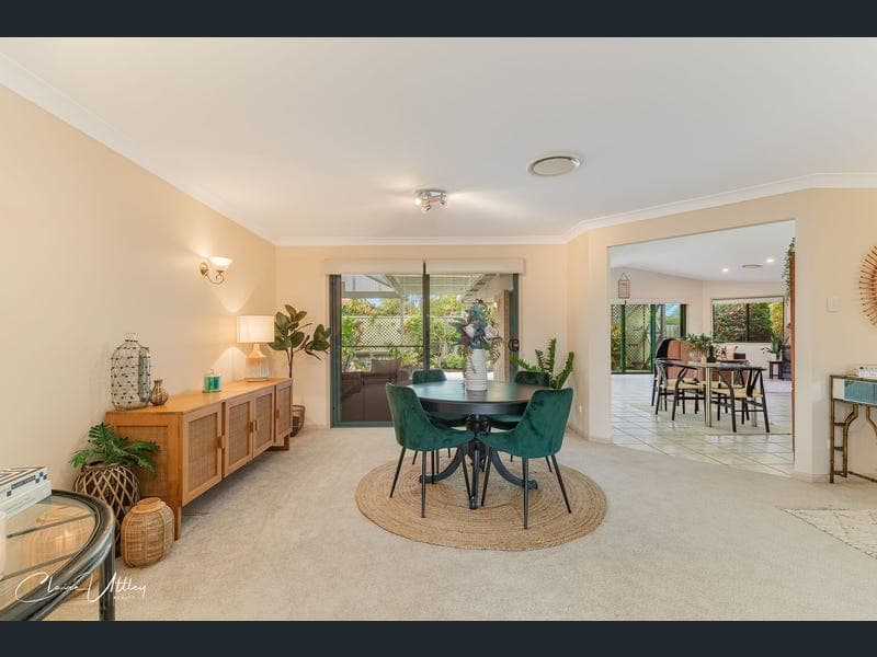 4 Winch Court, Banksia Beach — photo 1 of 5
