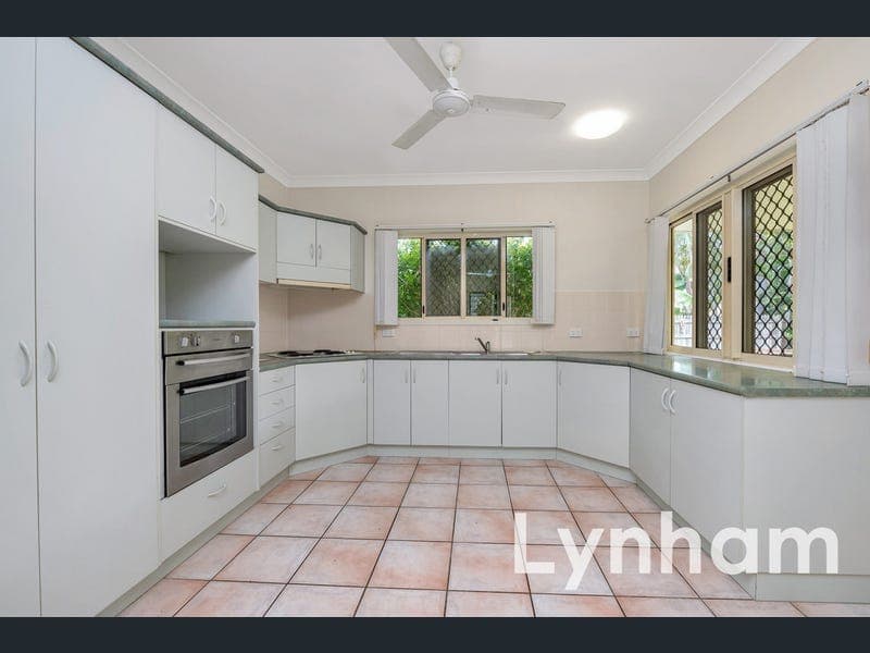9 Eureka Crescent, Kirwan — photo 1 of 5