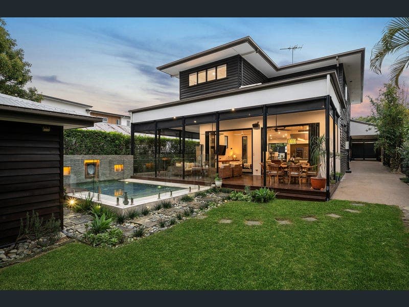 16 David Street, Tennyson — photo 1 of 5