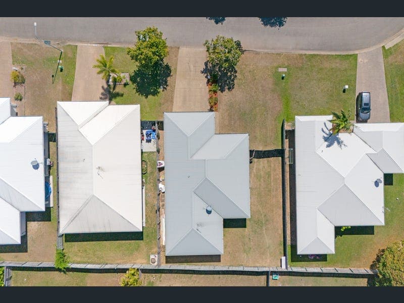 22 EPPING WAY, Mount Low — photo 1 of 5