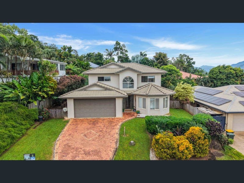 8 Torokina Street, Trinity Beach — photo 1 of 5