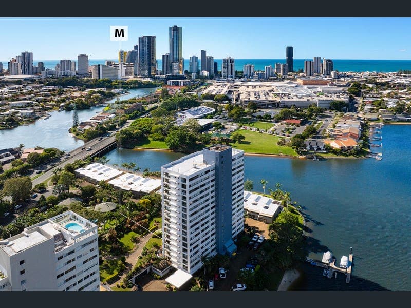 3/54 Hooker Boulevard, Mermaid Waters — photo 1 of 5