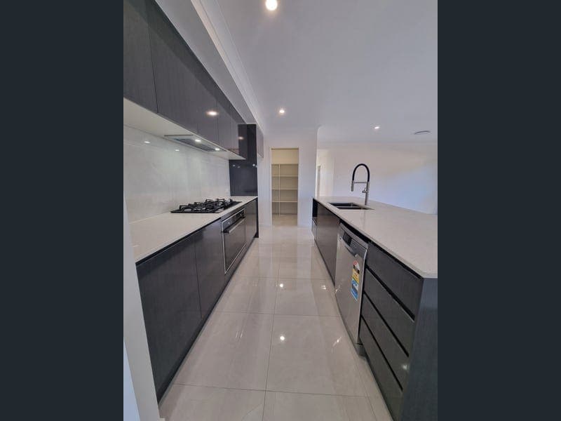 24 Tahoe Street, Logan Reserve — photo 1 of 5