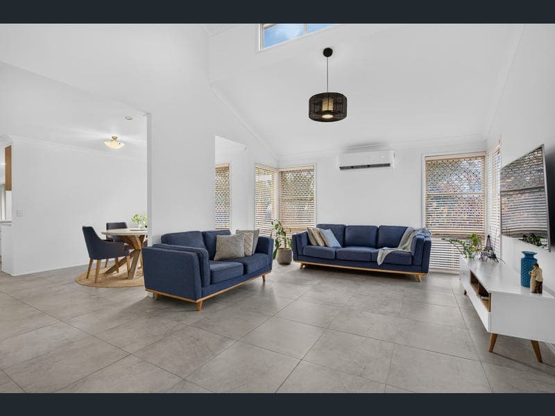 27 Fairview Court, Parkwood — photo 1 of 5