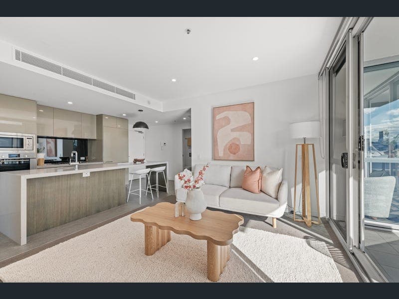 706/855 Stanley Street, Woolloongabba — photo 1 of 5