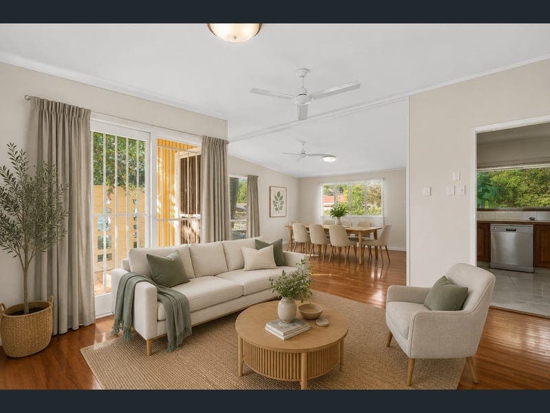 852 Moggill Road, Kenmore — photo 1 of 5