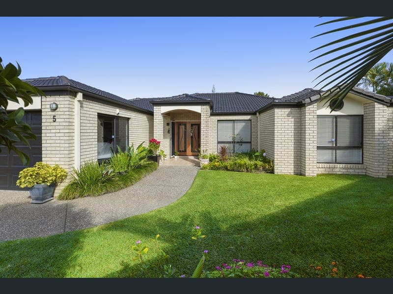 5 Peppertree Circuit, Robina — photo 1 of 5