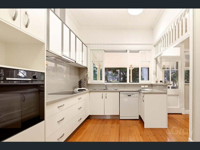 34 Norman Street, Wooloowin — photo 1 of 5