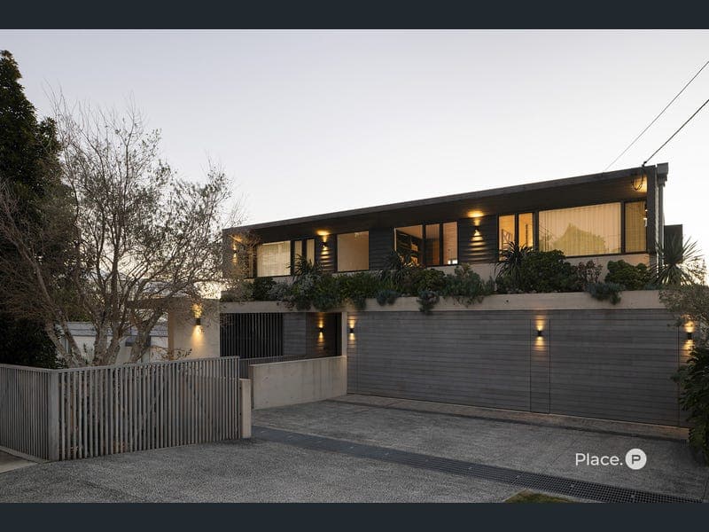 98 Oceana Terrace, Manly — photo 1 of 5