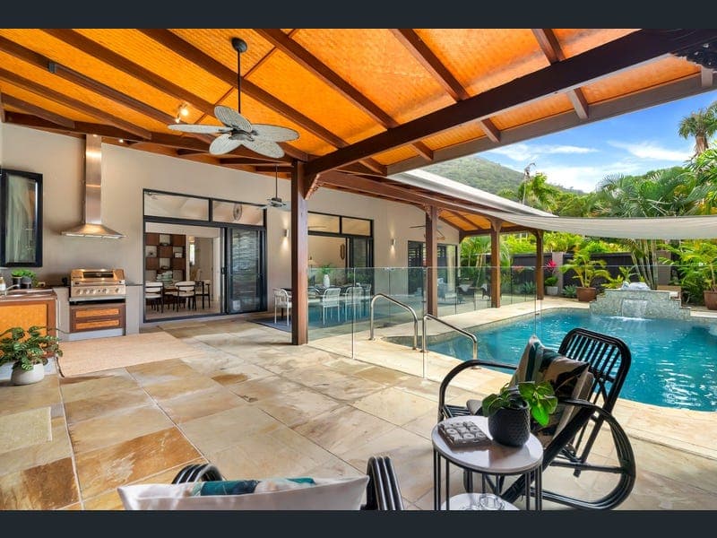 84 Cedar Road, Palm Cove — photo 1 of 5