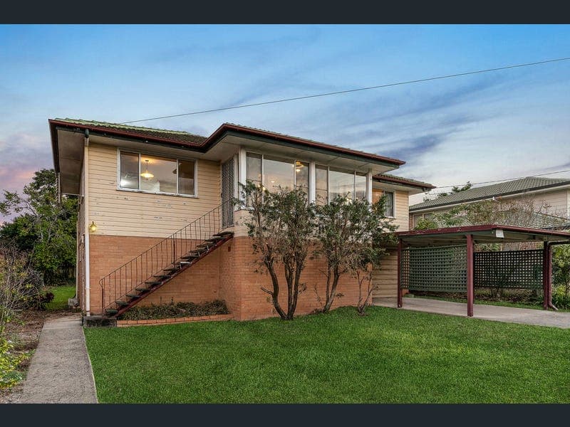 307 Verney Road East, Graceville — photo 1 of 5