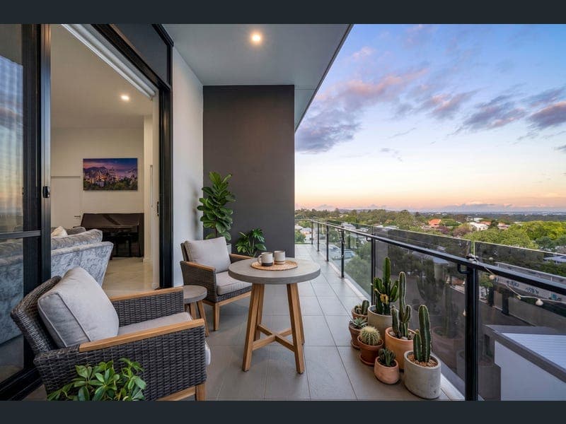 2112/181 Clarence Road, Indooroopilly — photo 1 of 5