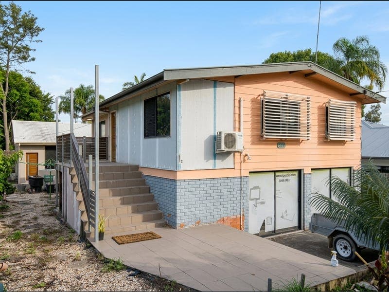 334 Kingston Road, Slacks Creek — photo 1 of 5