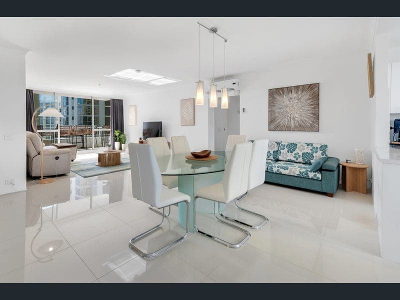 1106/3422 Surfers Paradise Boulevard — photo 1 of 5