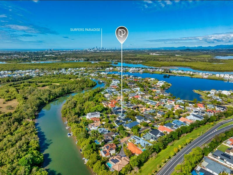 18 Tranquility Circuit, Helensvale — photo 1 of 5