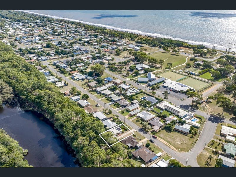 29 Orchid Drive, Moore Park Beach — photo 1 of 5