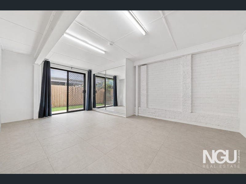 8 Macaranga Street, Marsden — photo 1 of 5