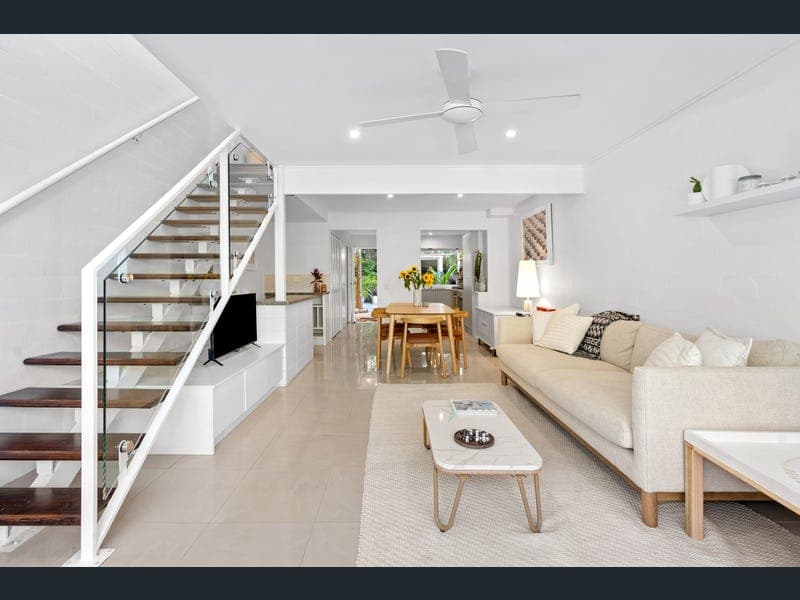 8/6 Ray Street, Sunshine Beach — photo 1 of 5