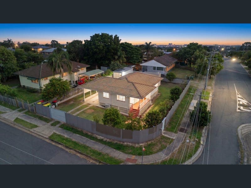 23 Albert Street, Logan Central — photo 1 of 5