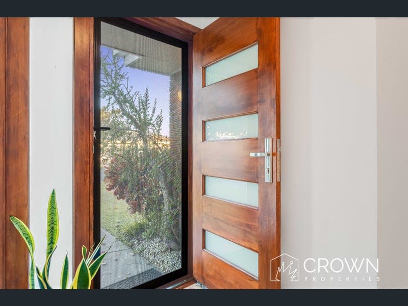 54 Melaleuca Crescent, Rothwell — photo 1 of 5