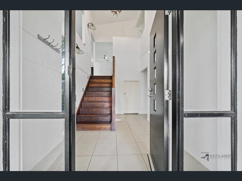 9 HELICIA Circuit, Mount Cotton — photo 1 of 5
