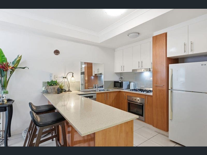6/12 Seeney Street, Zillmere — photo 1 of 5