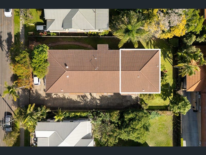 2/34 Winchester Street, Hamilton — photo 1 of 5