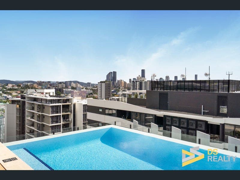 408/19 Deshon Street, Woolloongabba — photo 1 of 5