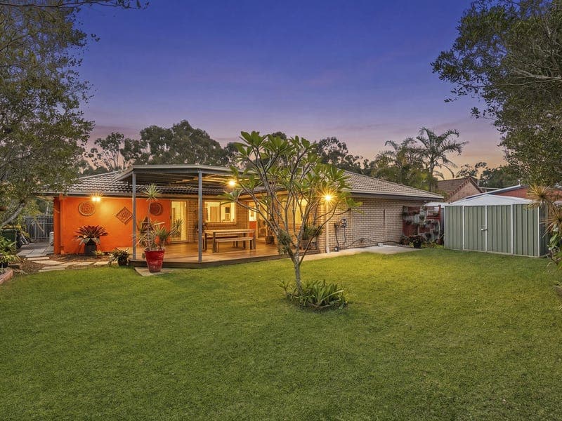 3 Oasis Court, Morayfield — photo 1 of 5