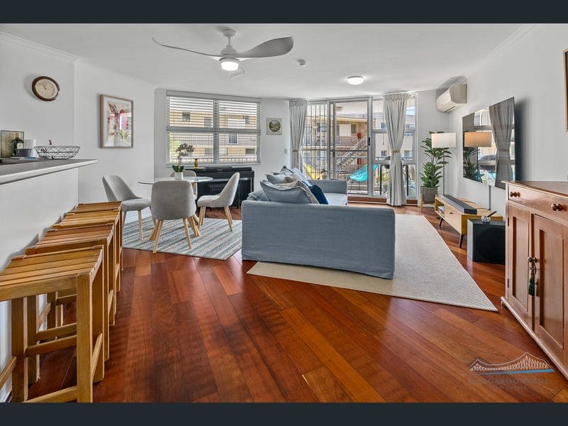 9/55 Thorn Street, Kangaroo Point — photo 1 of 5