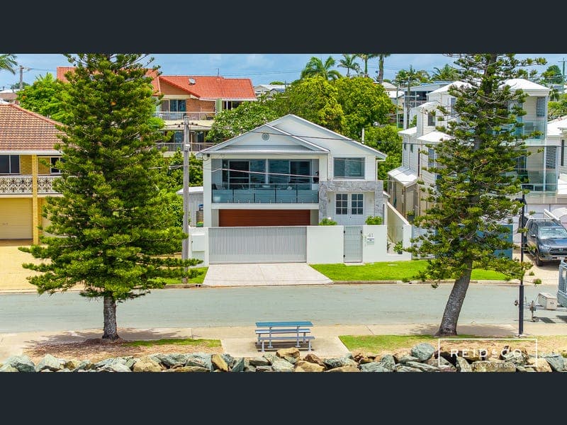 41 Flinders Parade, Scarborough — photo 1 of 5