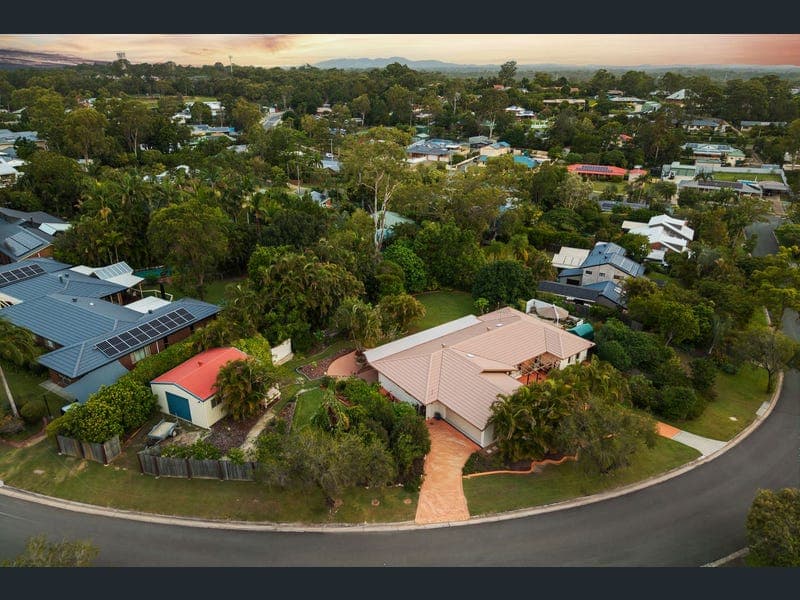 7 Picton Drive, Alexandra Hills — photo 1 of 5