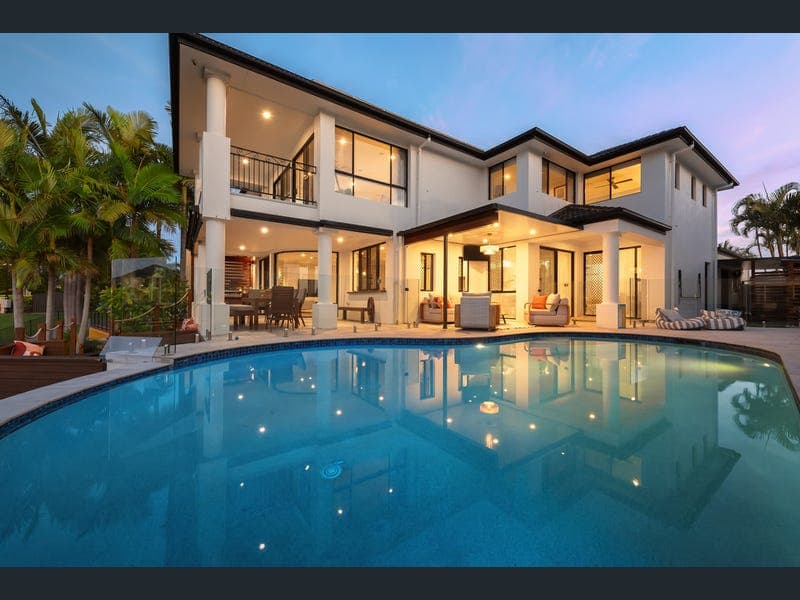 32 Clear Water Bay Avenue, Clear Island Waters — photo 1 of 5