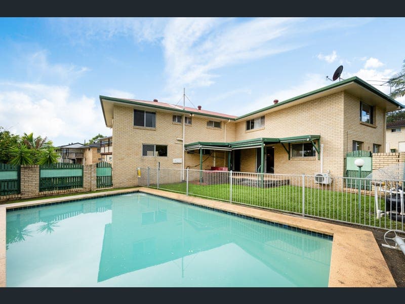 2 Janssen Street, Mcdowall — photo 1 of 5