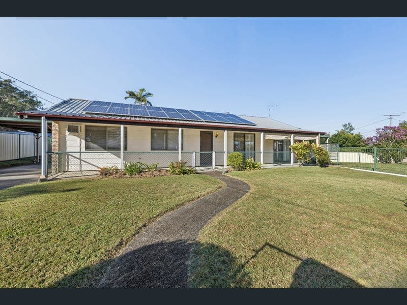 9 Carbeen Court, Logan Central — photo 1 of 5