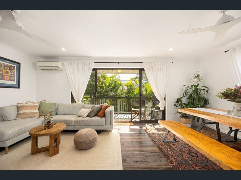 4/52 Warren Street, St Lucia — photo 1 of 5