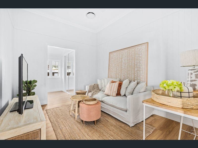 6 Victoria Crescent, Toowong — photo 1 of 5