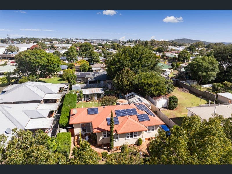 8 Phyllis Street, Harristown — photo 1 of 5