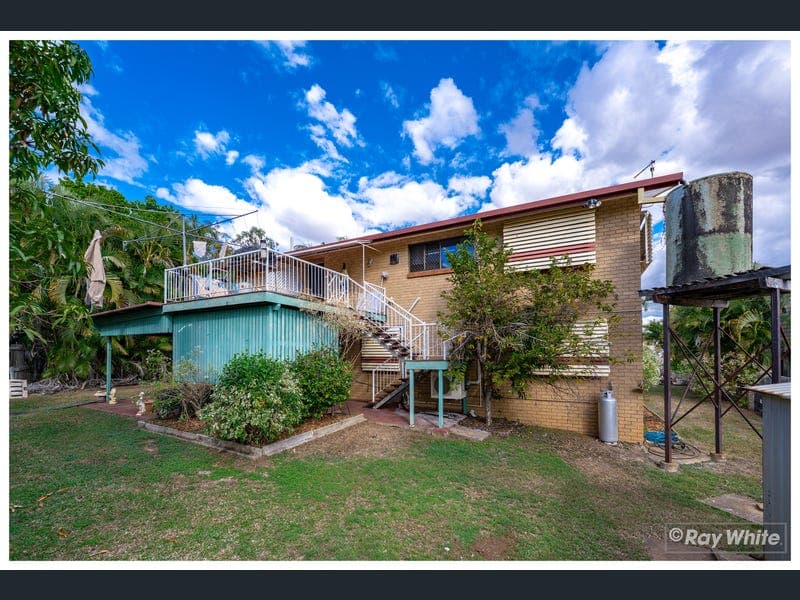 8 Charles Crescent, Gracemere — photo 1 of 5