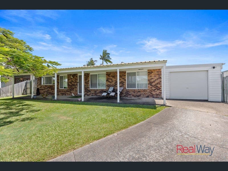 3 Diana Place, Urangan — photo 1 of 5