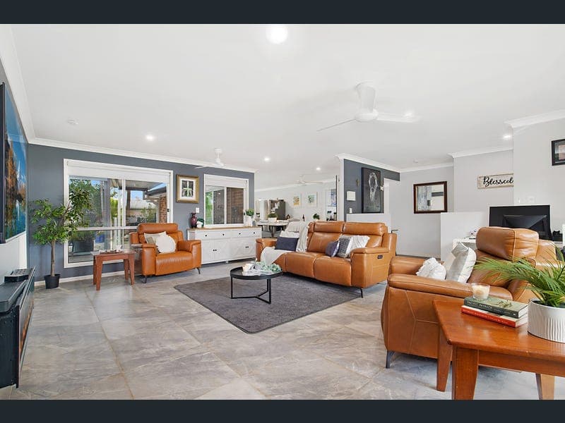 4 Crows Ash Street, Mount Cotton — photo 1 of 5