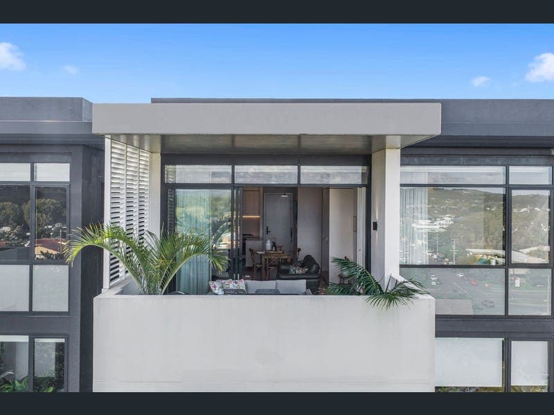 807/13-15 Haig Street, Coolangatta — photo 1 of 5