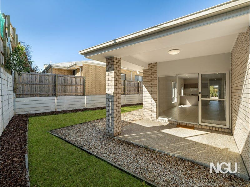 21 Alberg Street, Spring Mountain — photo 1 of 5