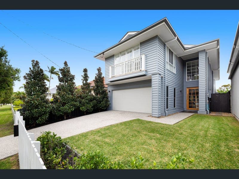 30 Armstrong Road, Cannon Hill — photo 1 of 5